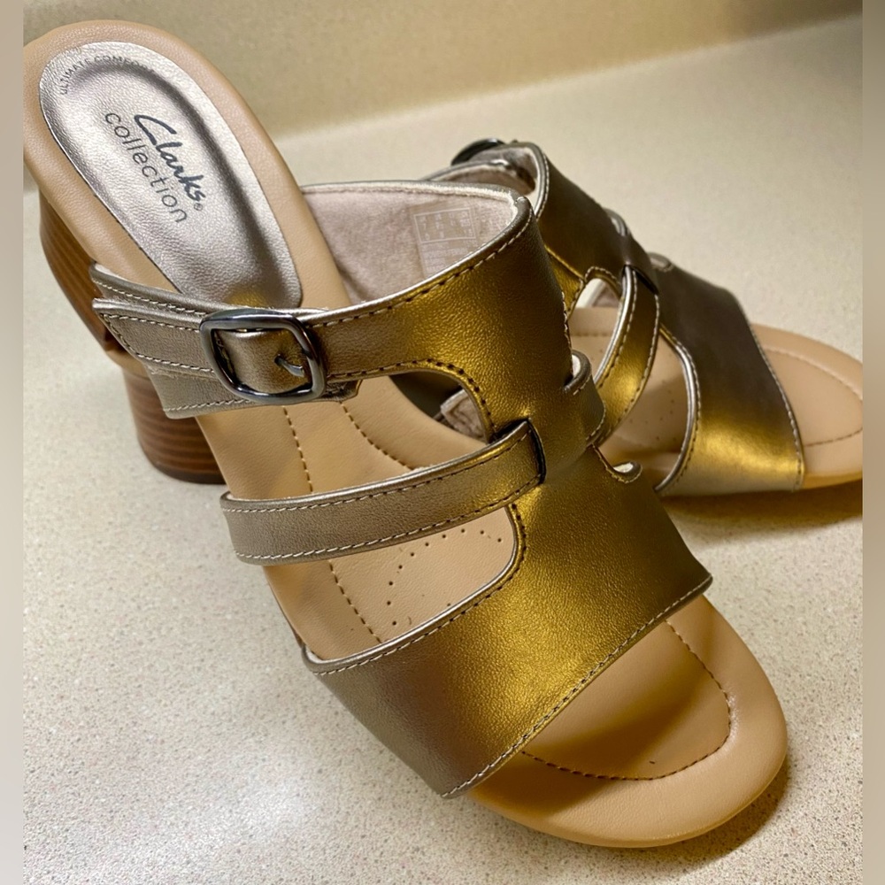 Clarks Desirae Palm Heeled Sandal in Bronze Metallic | Size 8 Womens